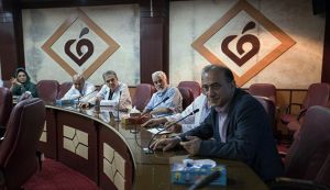جلسه Heart Team مورخ 27 دیماه 1395 در مرکز قلب و عروق شهید رجایی: عکس شماره 2 / 9